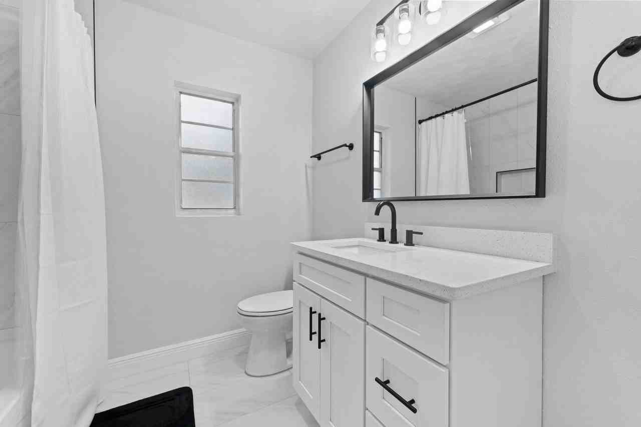 Perch St - Photo 2 of 10