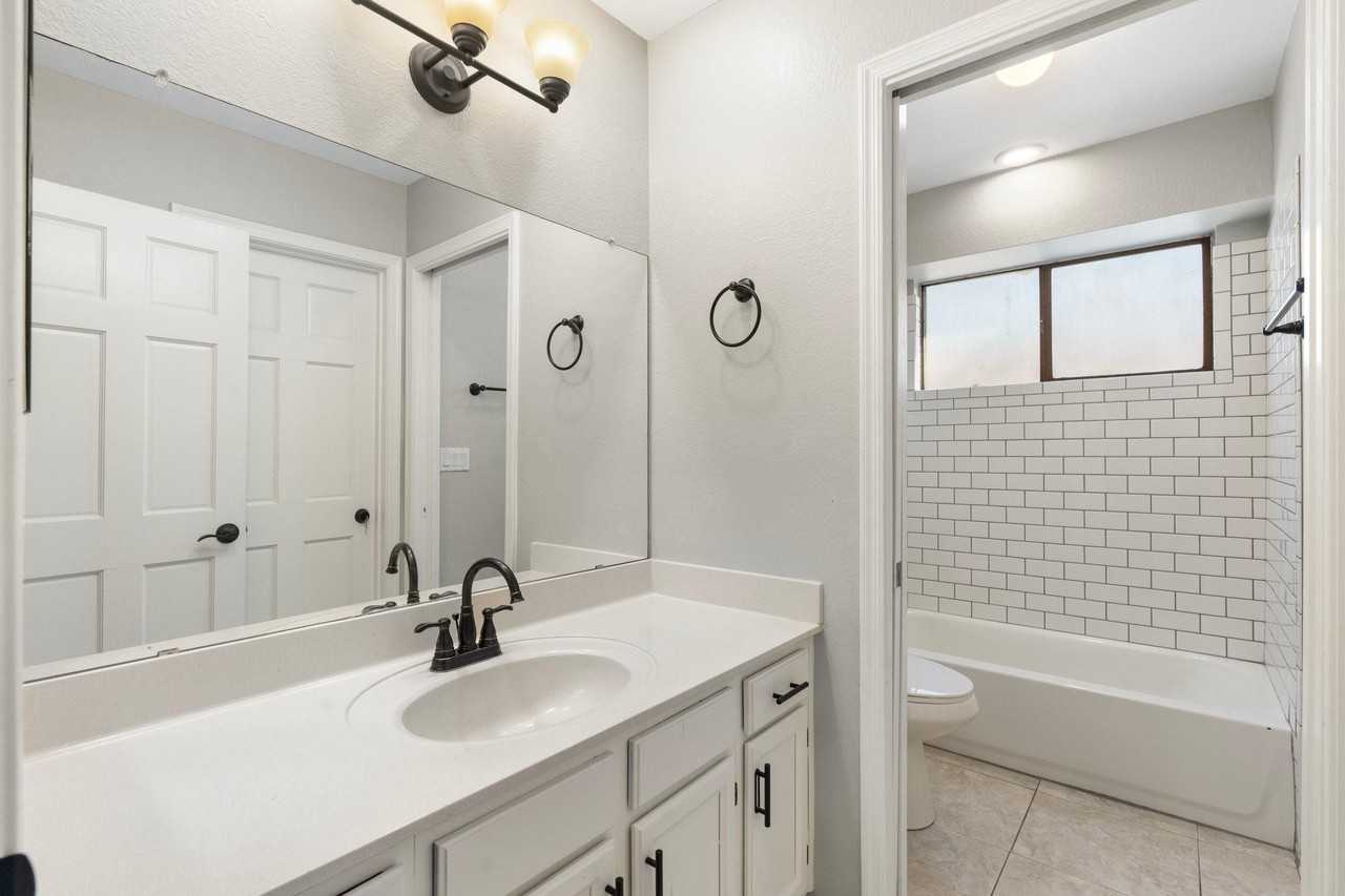 E Pueblo Ave - Photo 2 of 25