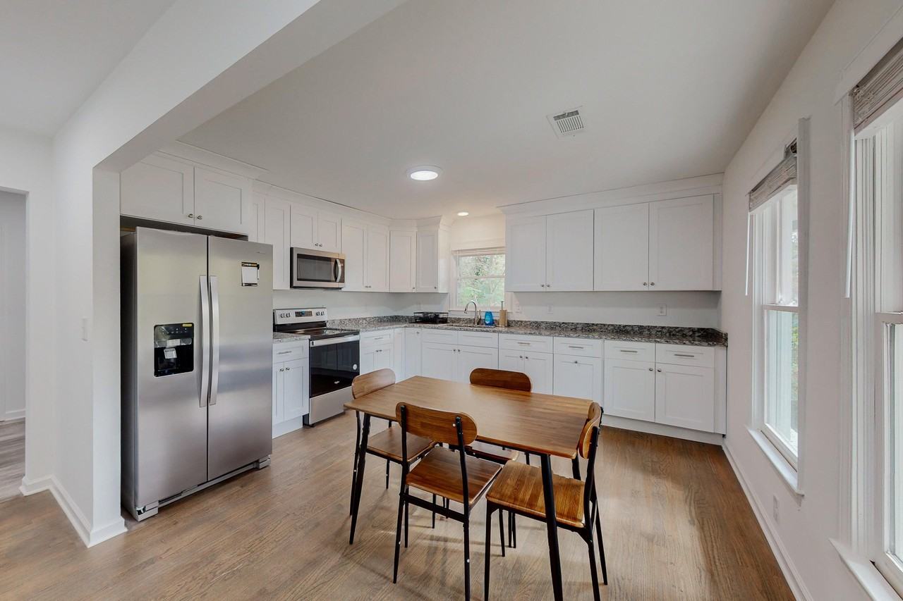 E Rhinehill Rd Se - Photo 3 of 14