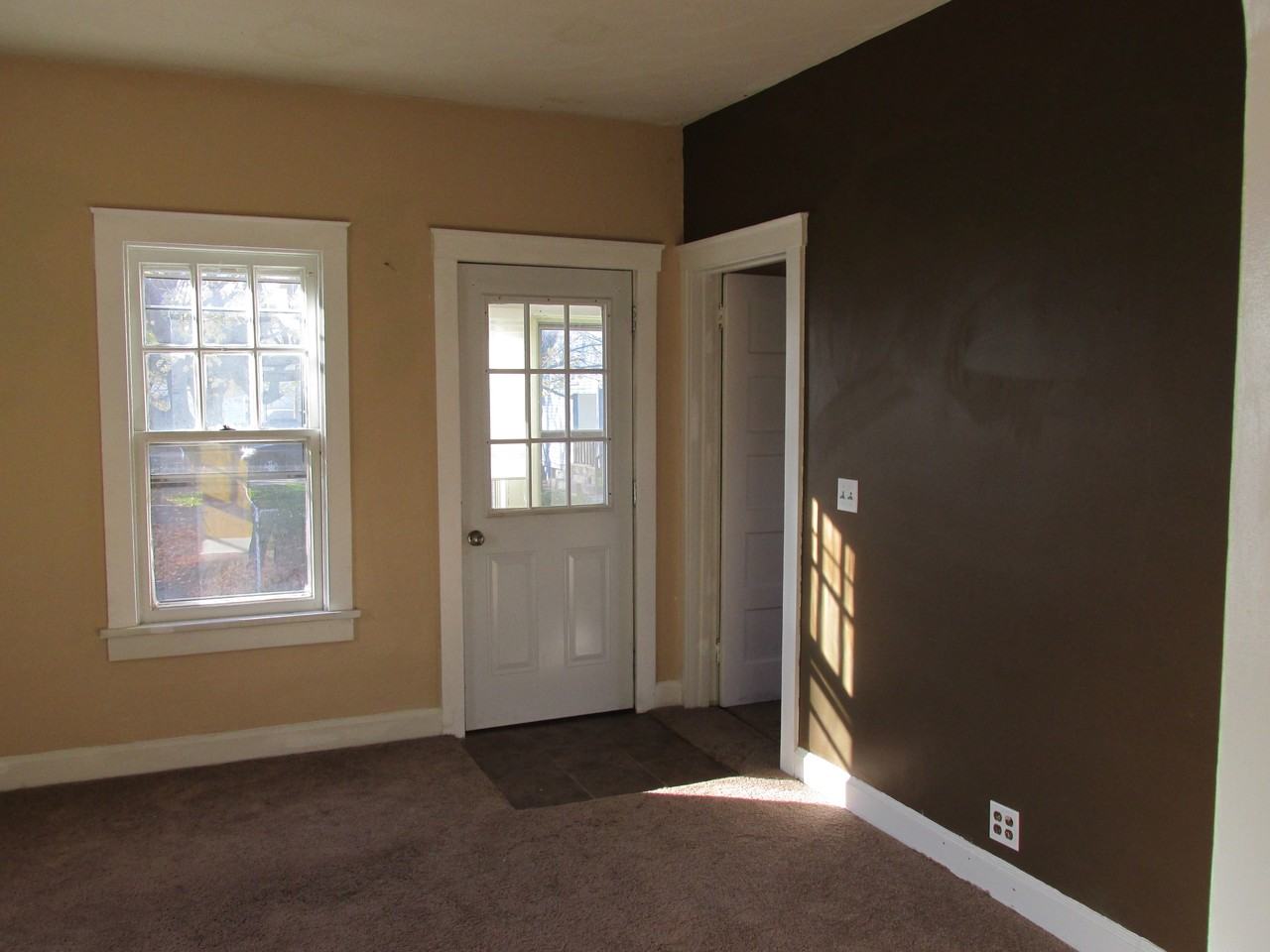 52 Murray St - Photo 3 of 12