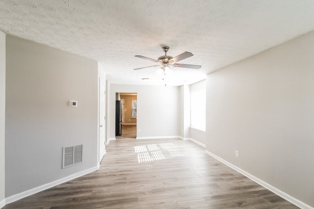 190 Victoria Blvd - Photo 3 of 16