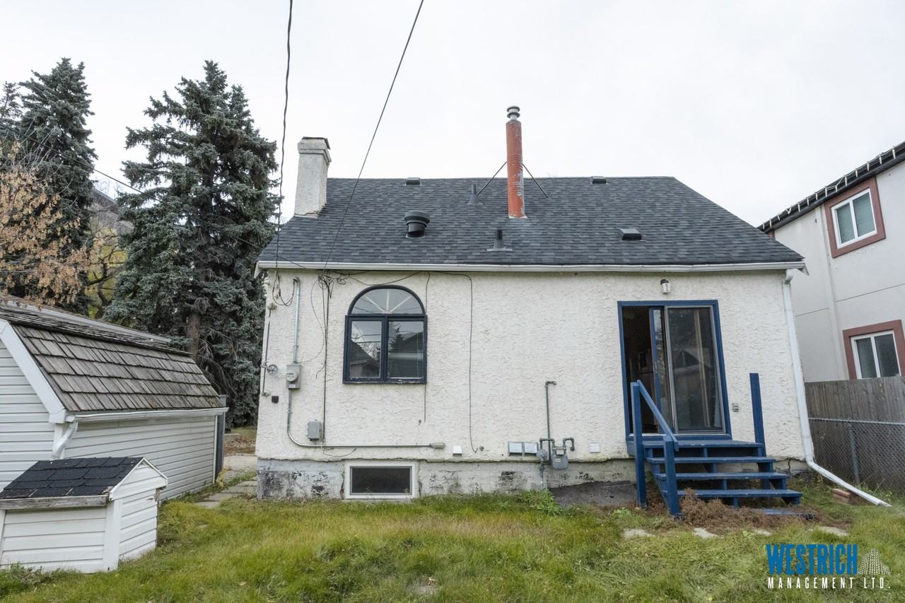 8928 116 Street Northwest - Photo 3 of 43