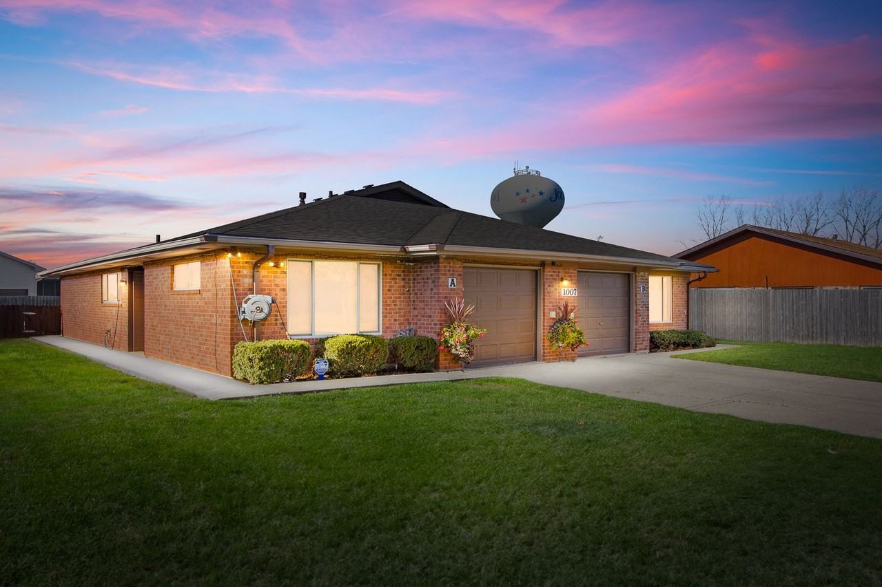 1005A Parkwood Dr - Photo 2 of 39