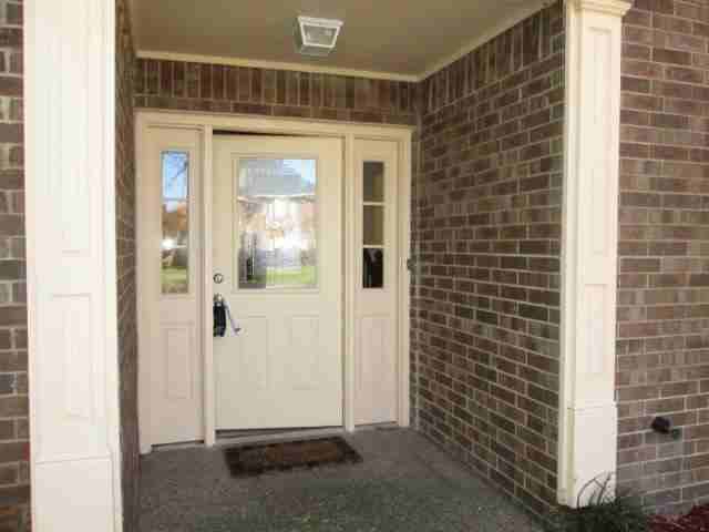 2817 Fenwick St - Photo 2 of 26