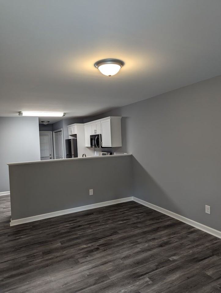 American Ave NE - Photo 3 of 14