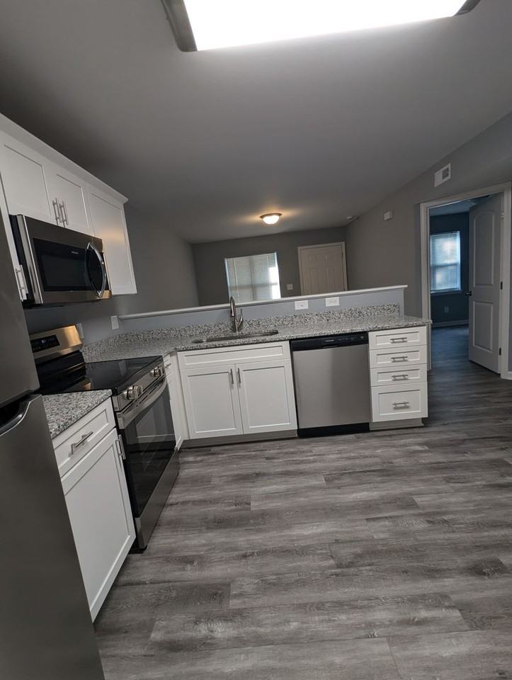 American Ave NE - Photo 5 of 14