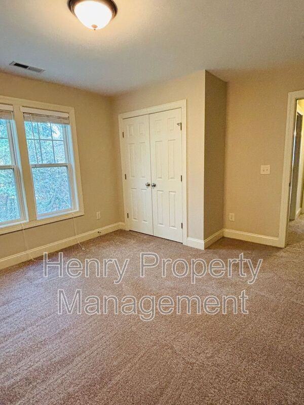 201 Thorndale Dr - Photo 6 of 15