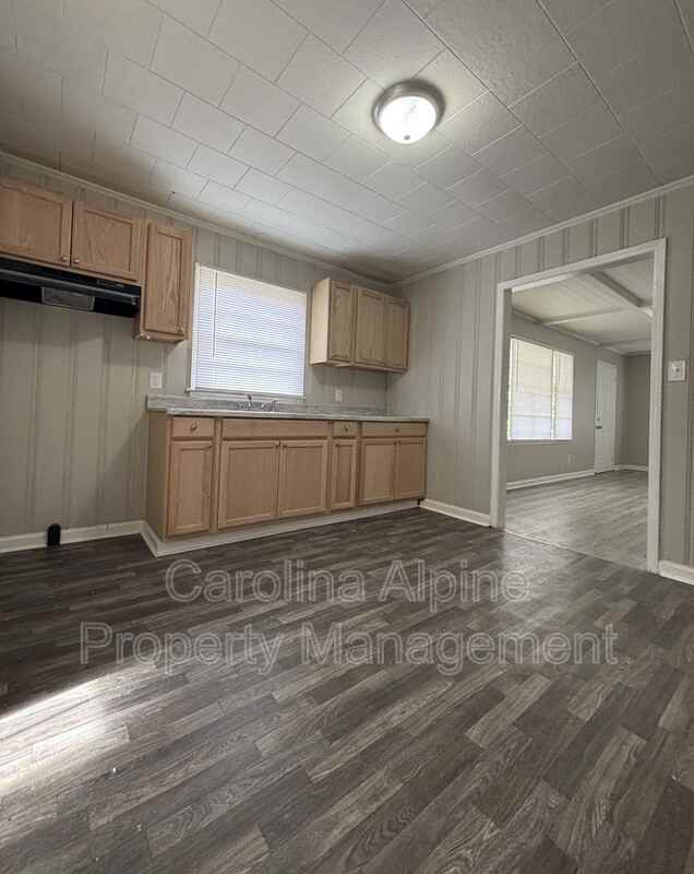 106 E Spring Hill Ave - Photo 3 of 10