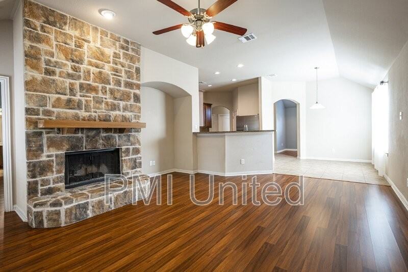 436 Northbrook Ave - Photo 3 of 15