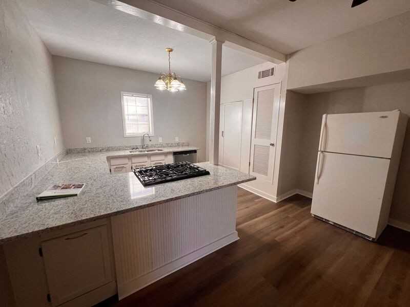 1521 S State St #A - Photo 2 of 15