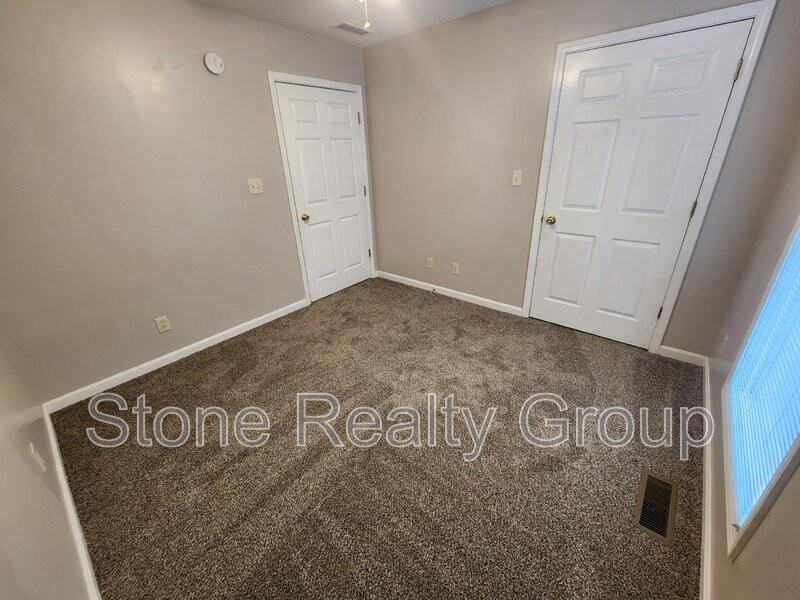 3026 S 8th St - Photo 7 of 15