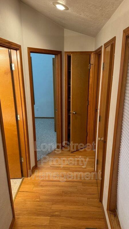 792 Nw Sundance Cir - Photo 2 of 33