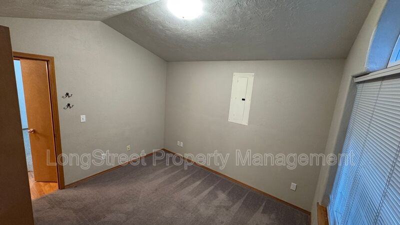 792 Nw Sundance Cir - Photo 3 of 33