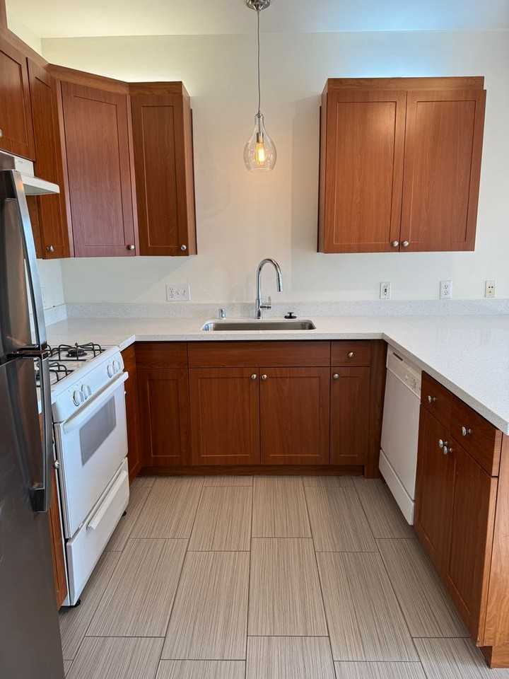 4201 Jewetta Avenue - Photo 5 of 15