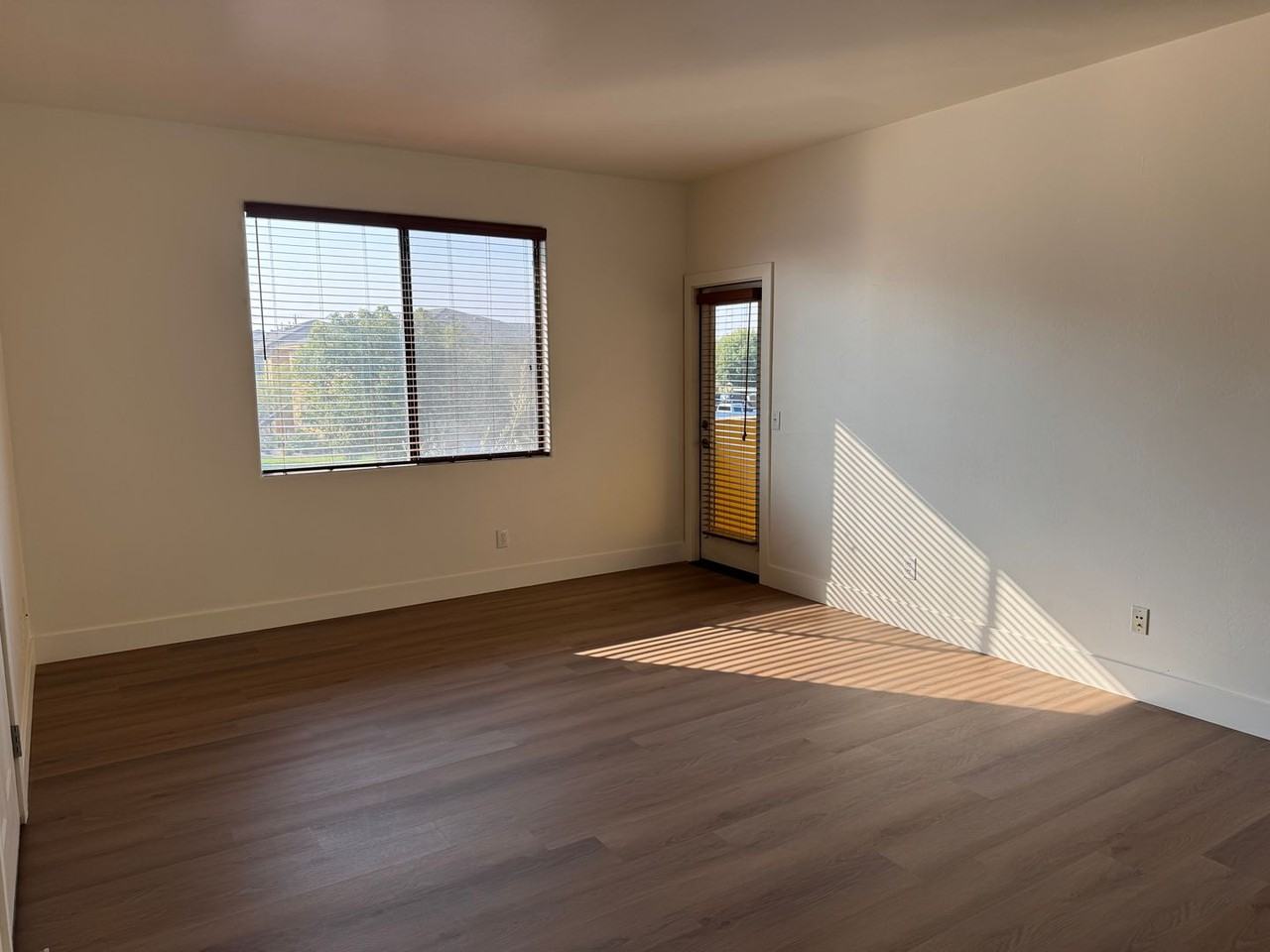 4201 Jewetta Avenue - Photo 7 of 15