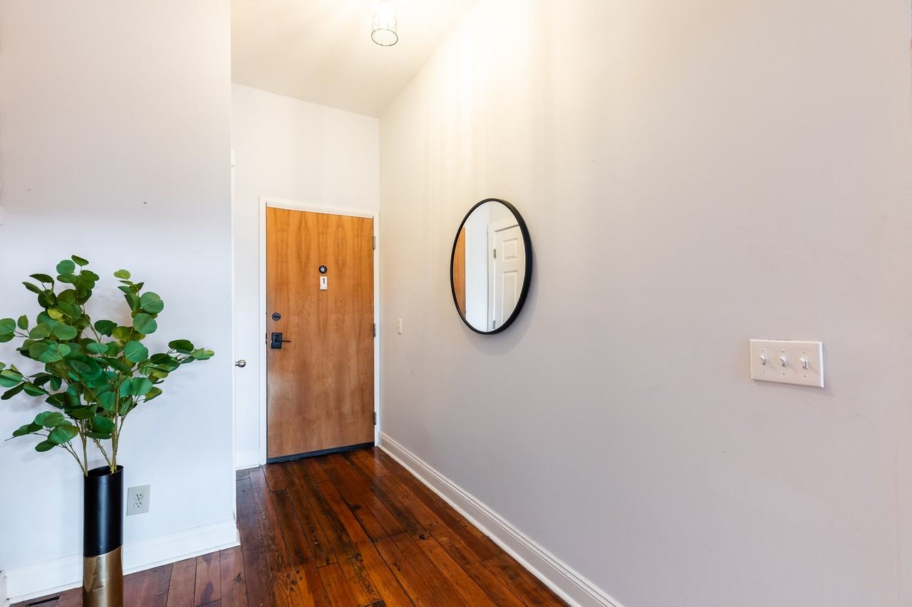 1404 Sycamore Street #3 - Photo 3 of 33