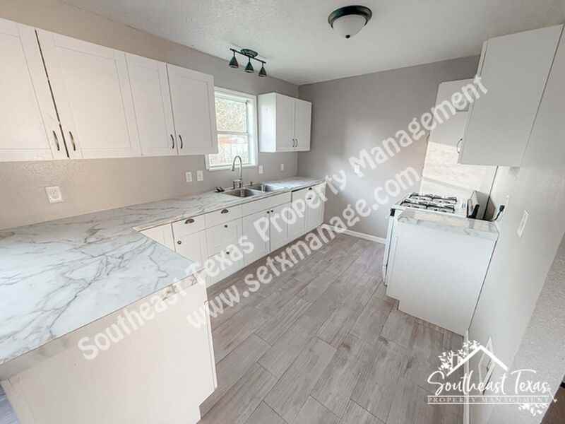 620 Smelker St - Photo 6 of 14