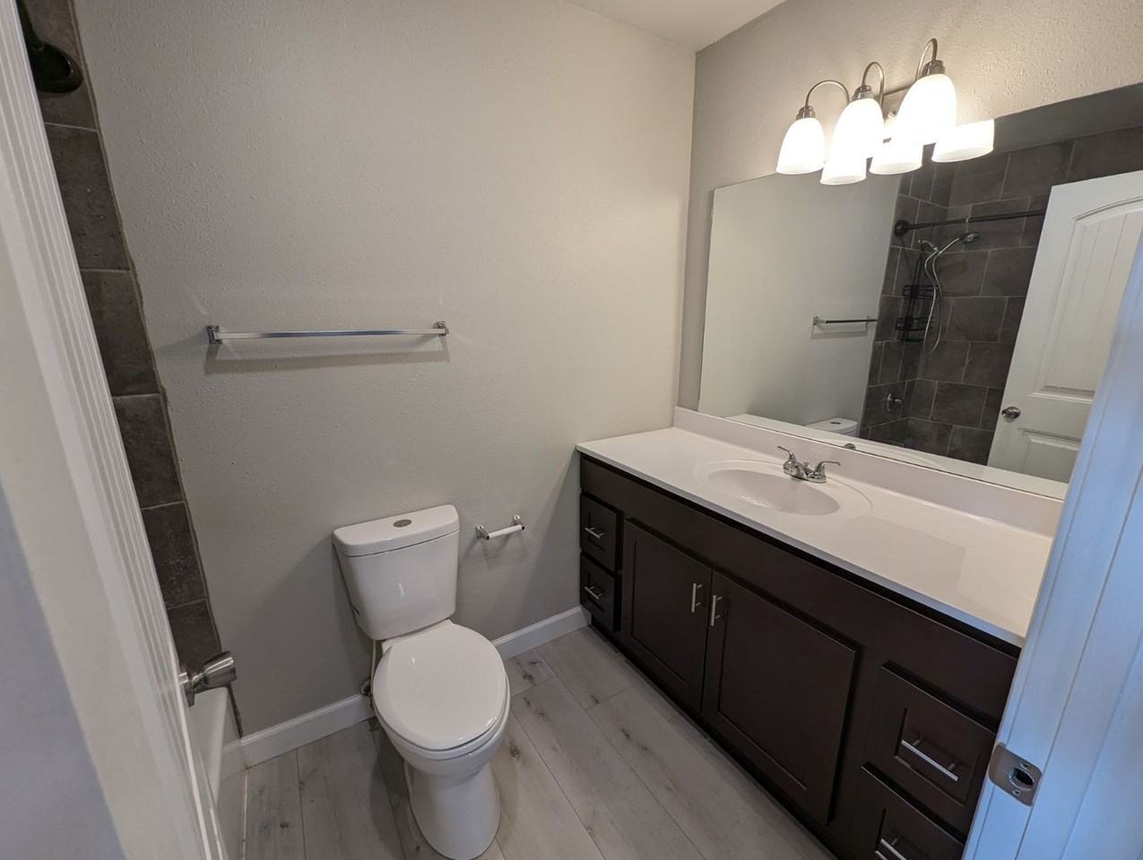 591 East Boswell Street - Photo 6 of 8