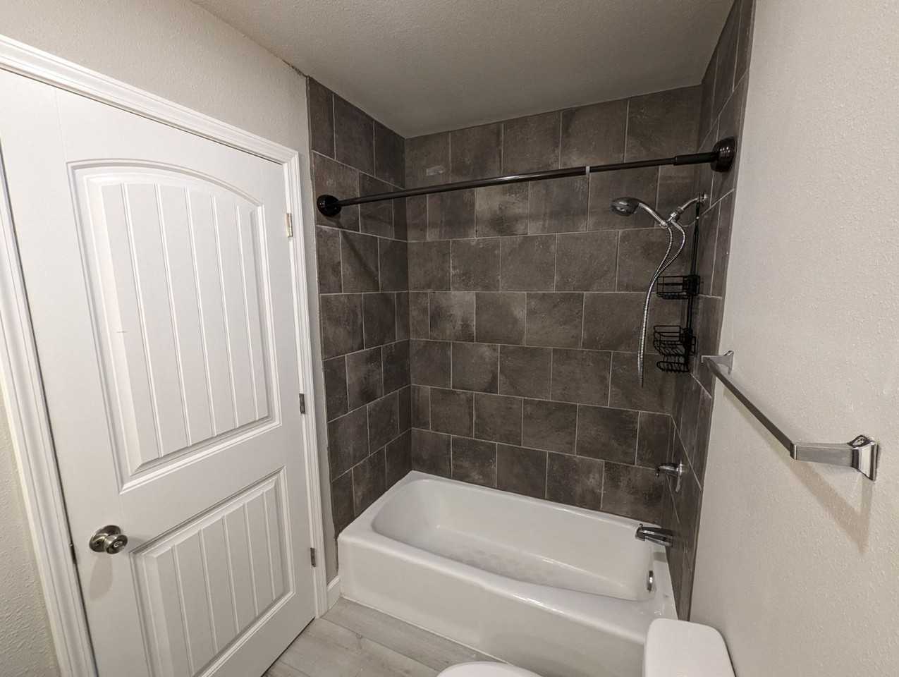 591 East Boswell Street - Photo 7 of 8