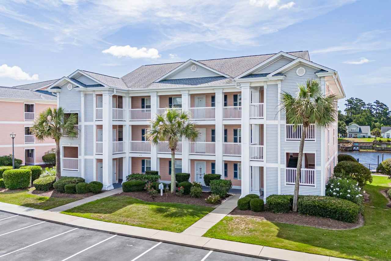 610 Waterway Village Blvd - Photo 2 of 50