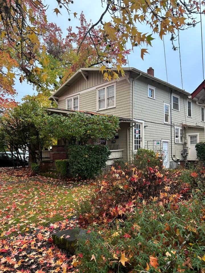 202 Nw 15th St #5 - Photo 6 of 11