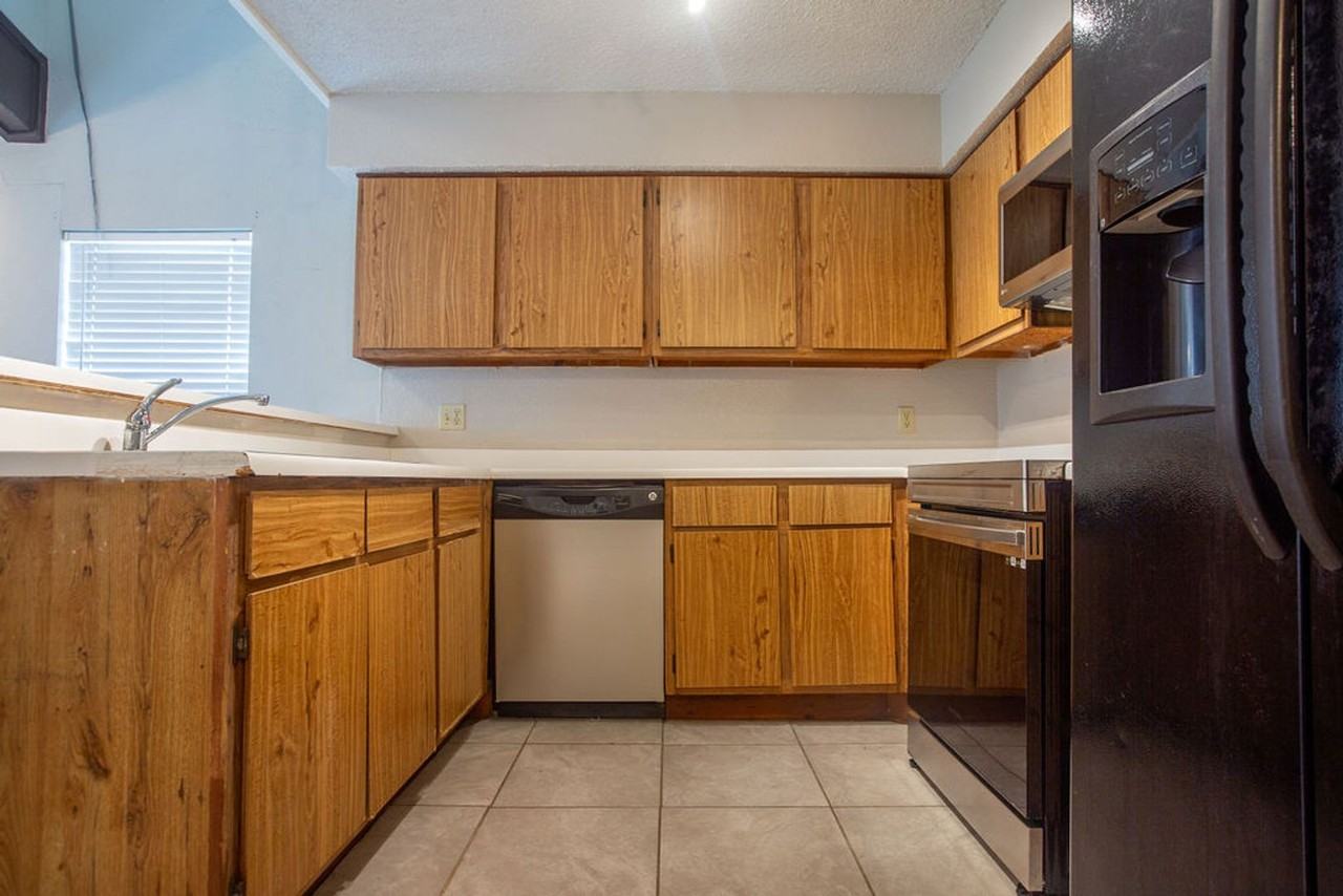 6392 Peacock Hills Dr - Photo 4 of 13