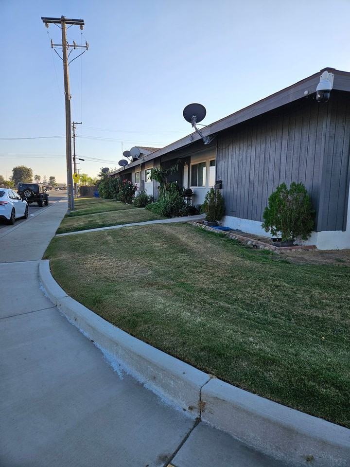 705 Peters St - Photo 2 of 2