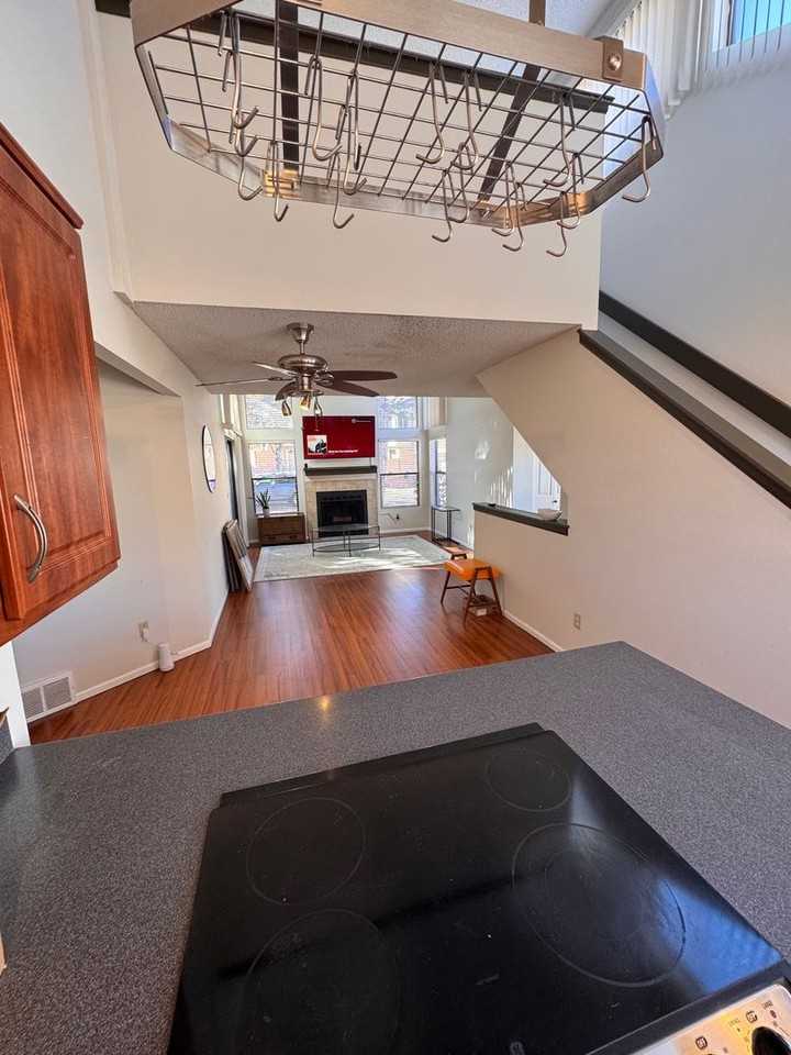 365 Autumn Ridge Cir #F - Photo 3 of 19