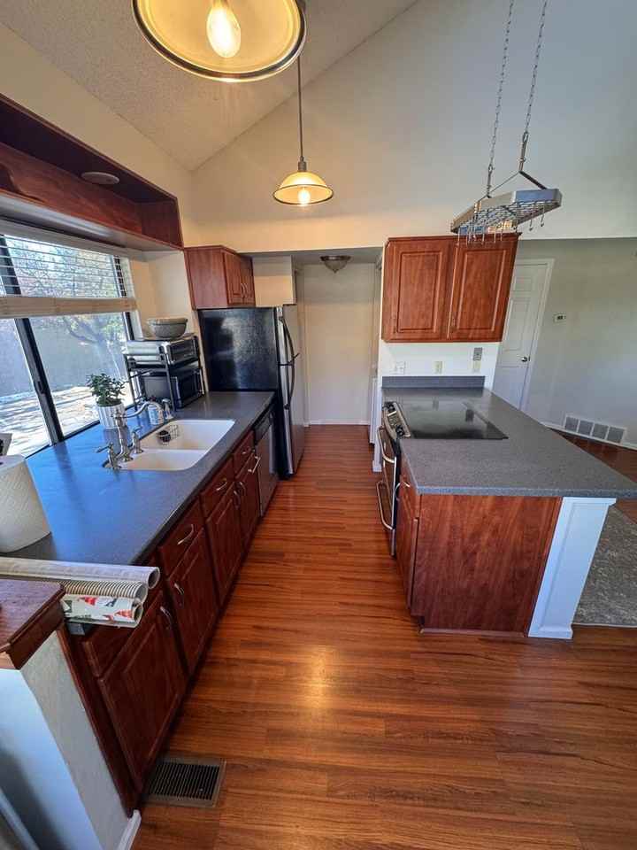 365 Autumn Ridge Cir #F - Photo 5 of 19