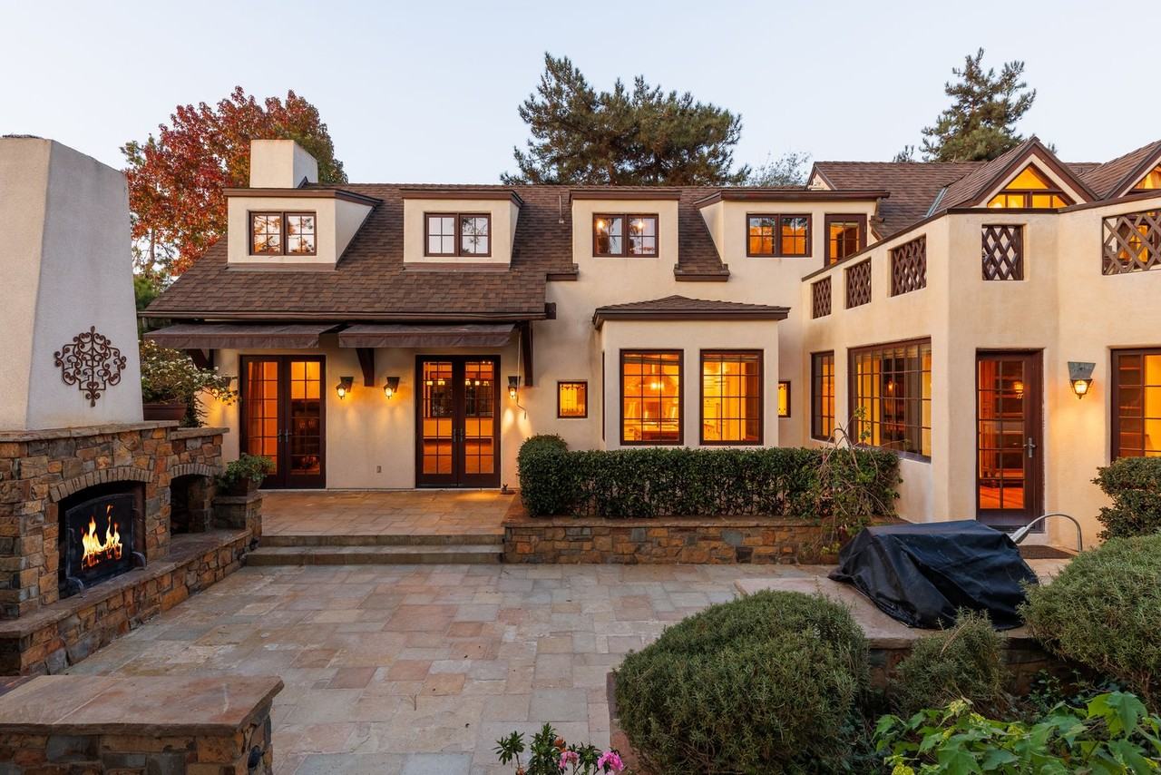 485 Zuni Dr - Photo 2 of 39