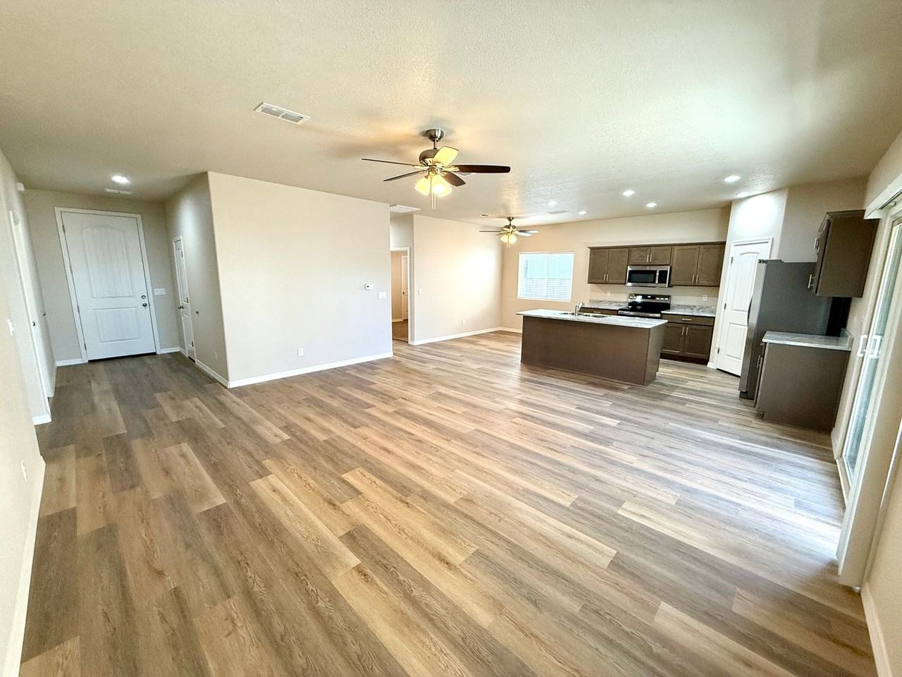 3774 Meadowbrook Ln - Photo 5 of 30