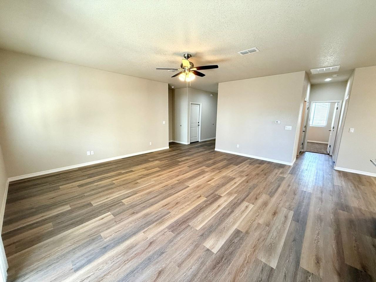 3774 Meadowbrook Ln - Photo 6 of 30