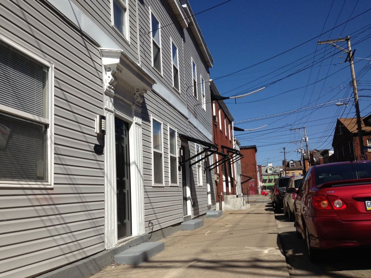 *** Apartments in the Southside *One Block to E. Carson * Modern Renovations * Pet Friendly * Available Now *** - Photo 2 of 50