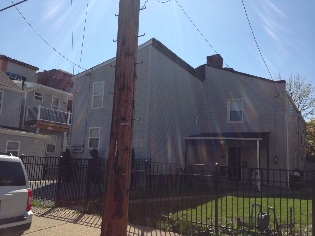 *** Apartments in the Southside *One Block to E. Carson * Modern Renovations * Pet Friendly * Available Now *** - Photo 4 of 50