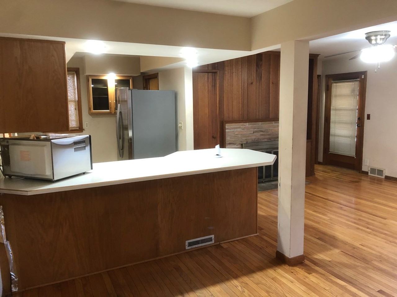 32 University Ct - Photo 2 of 13