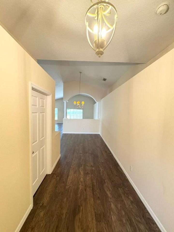 205 Pima Trl - Photo 2 of 25