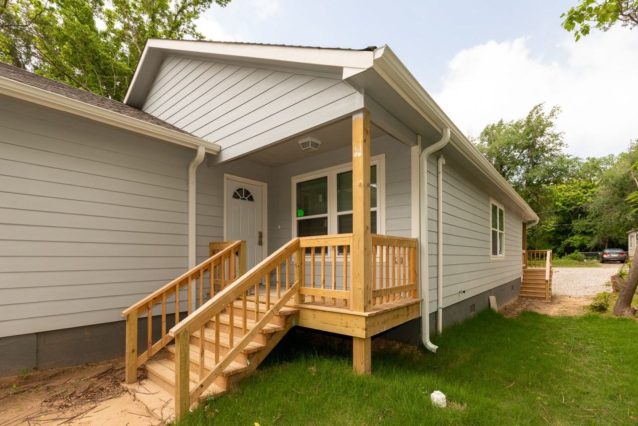 808 N Franklin Ave - Photo 5 of 40