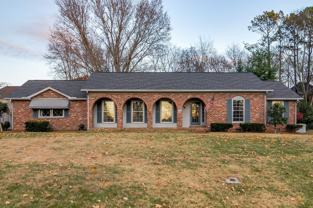 111 Arlington Pl - Photo 1 of 1