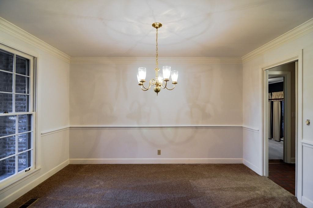 111 Arlington Pl - Photo 4 of 18