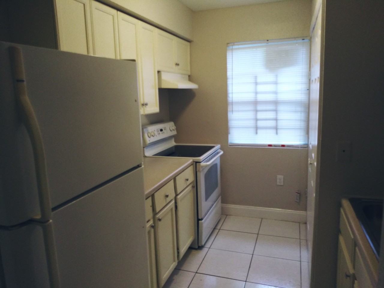 7667 Avon Park Blvd - Photo 3 of 18