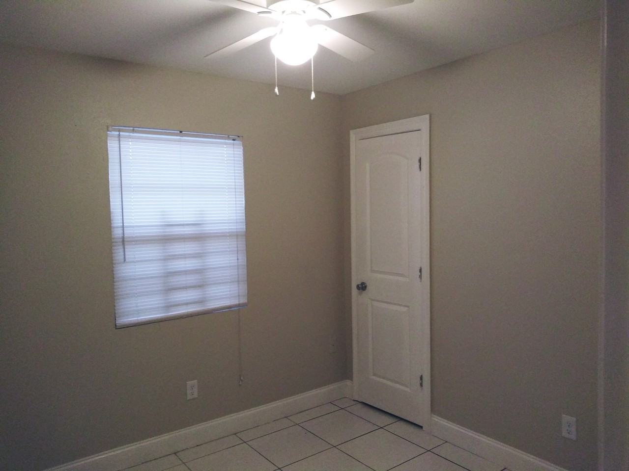 7667 Avon Park Blvd - Photo 5 of 18