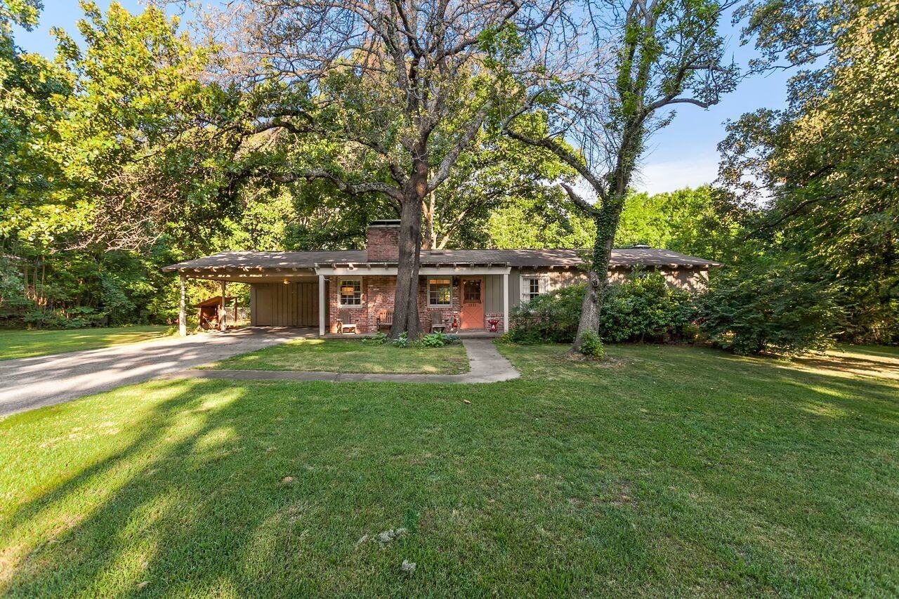 1831 North Greenvalley Avenue - Photo 2 of 30