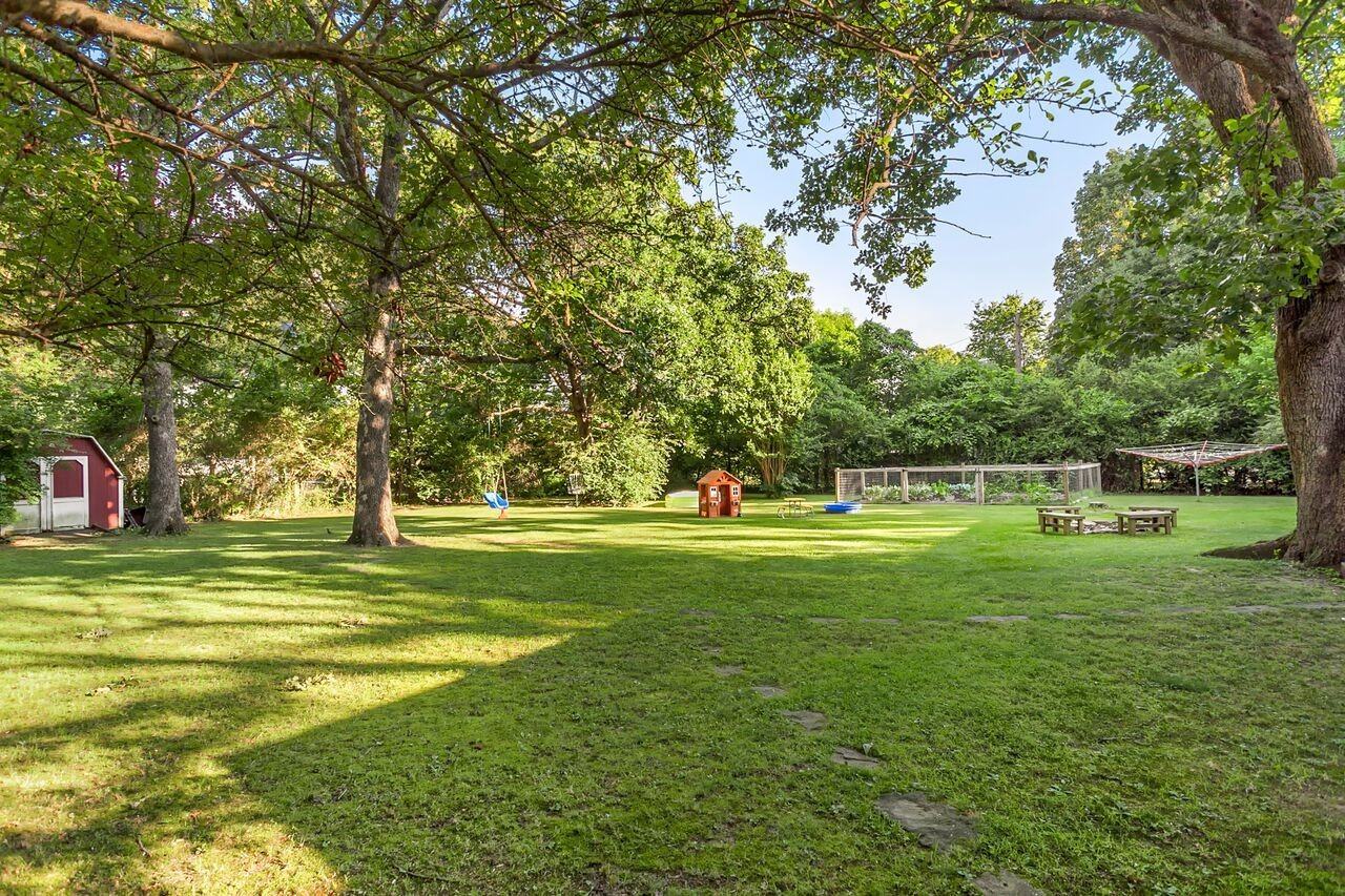 1831 North Greenvalley Avenue - Photo 3 of 30