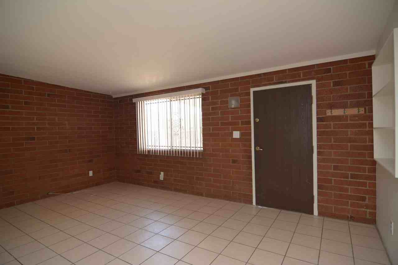 1652 W Ontario St - Photo 3 of 13