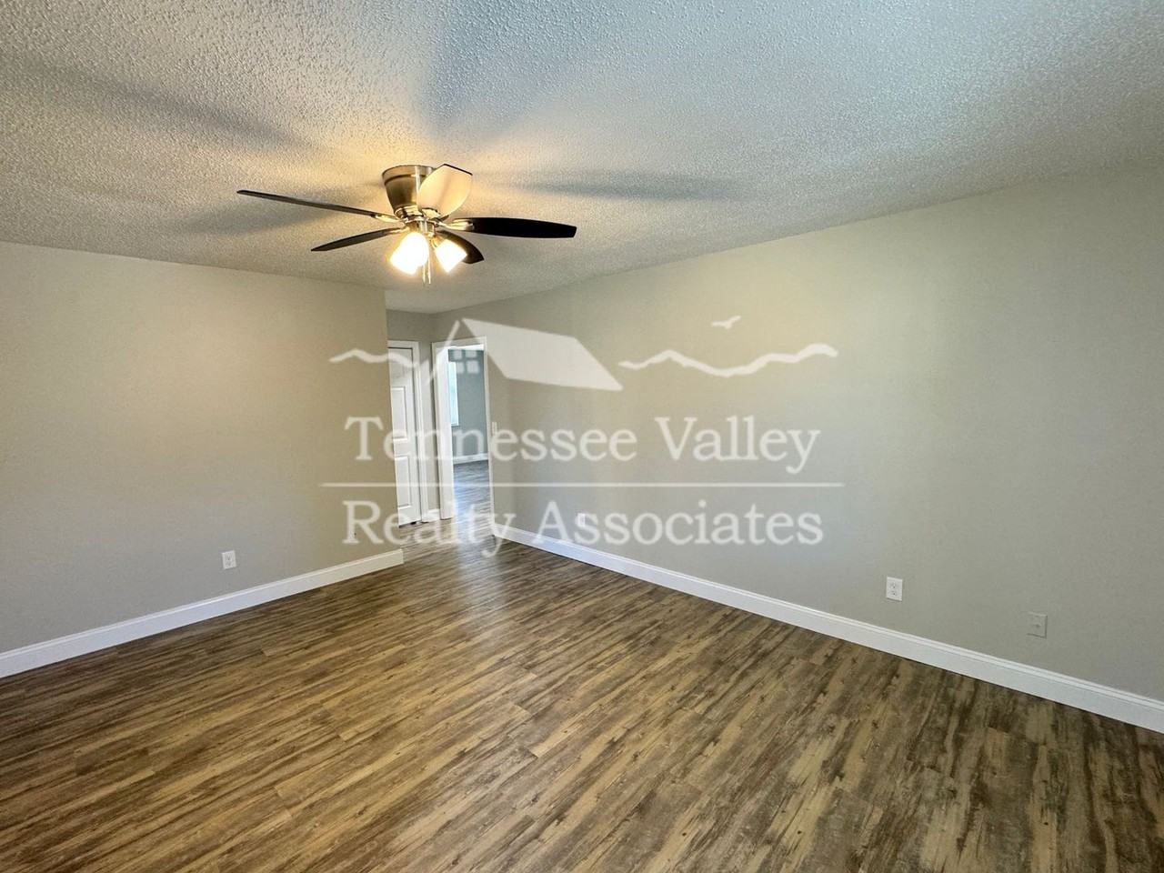 997 Kirk Ave - Photo 2 of 14