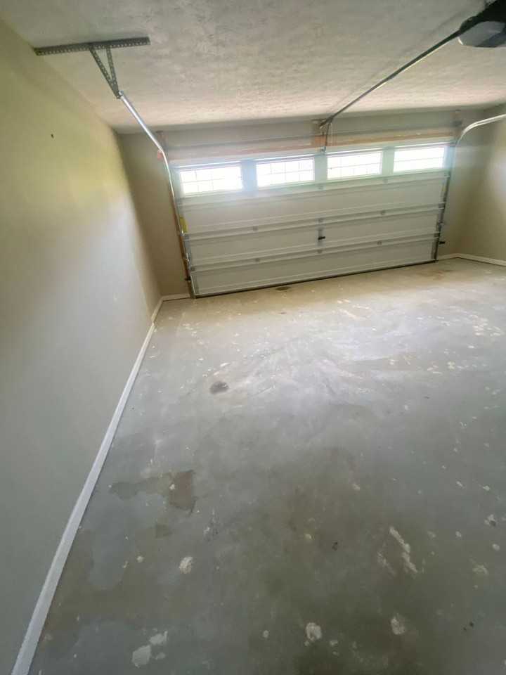2031 Jonathon Dr - Photo 2 of 13