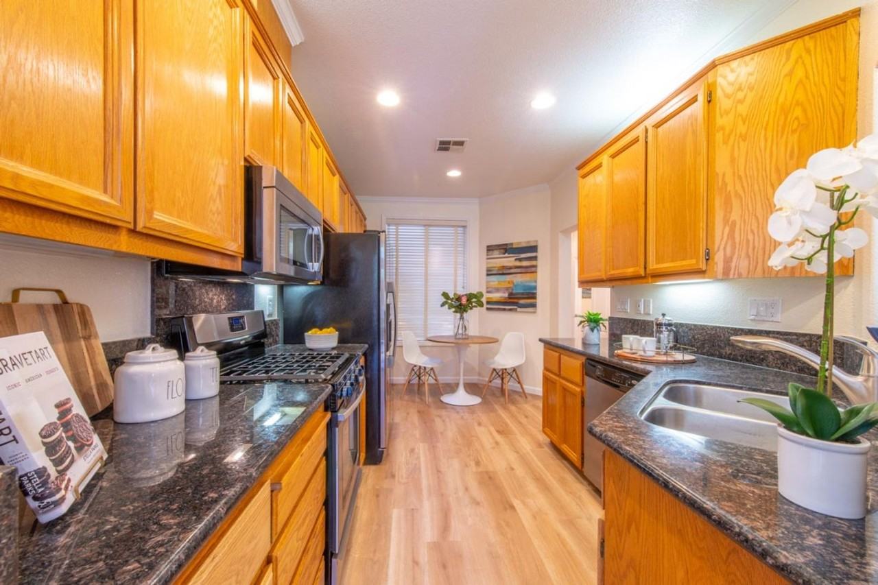 457 Ribbonwood Ave - Photo 2 of 19