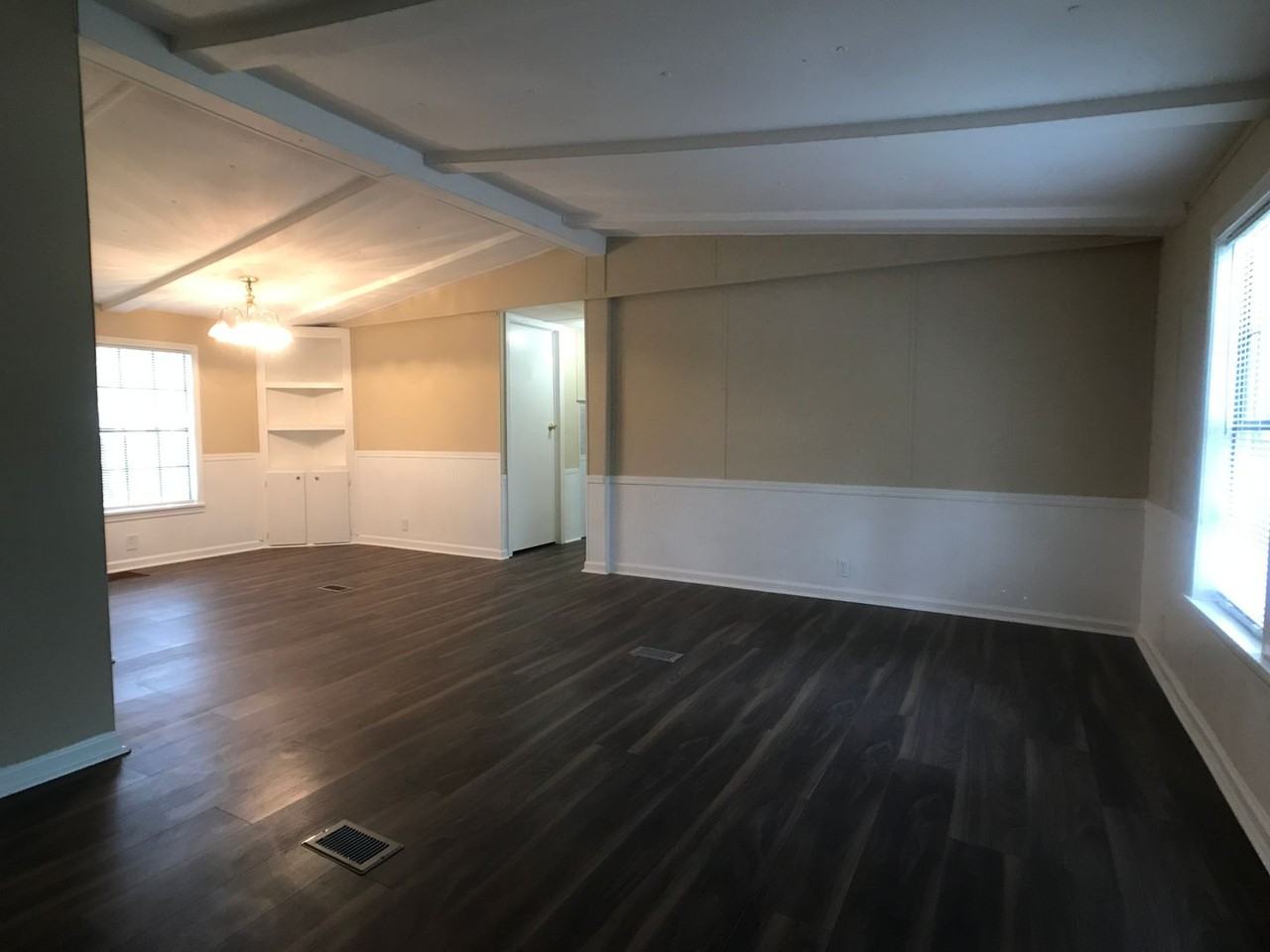 111 Cedarbrook Dr - Photo 4 of 17