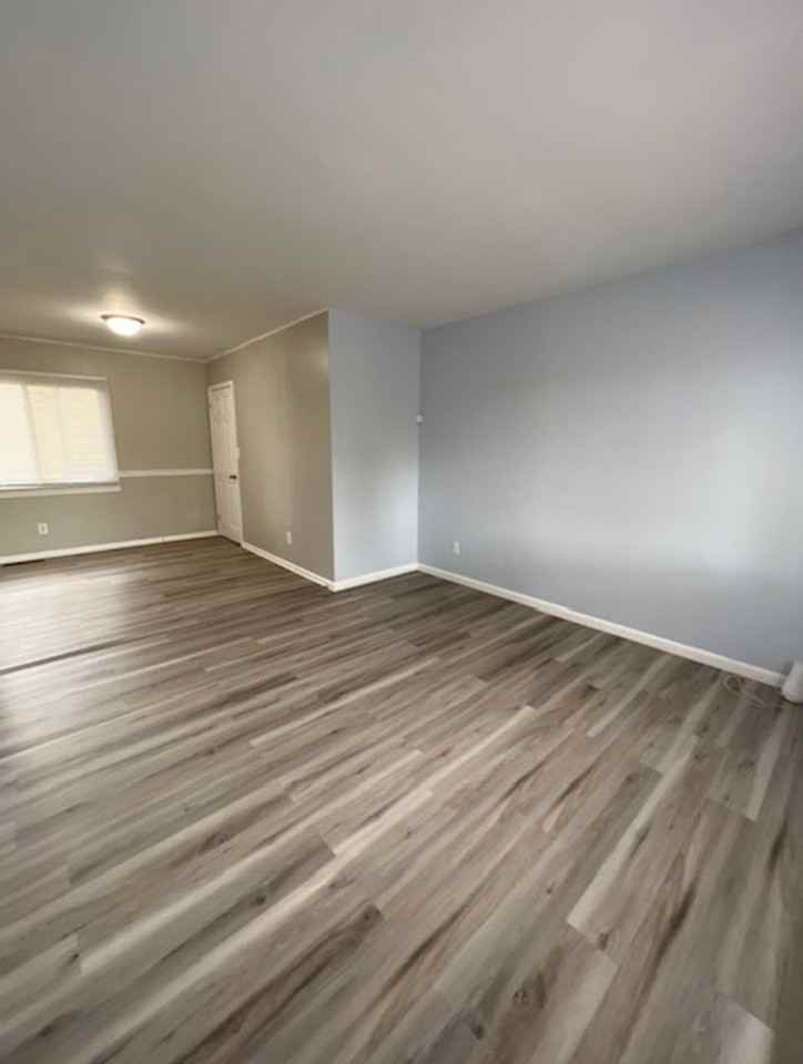 1925 Argyle Dr - Photo 2 of 21