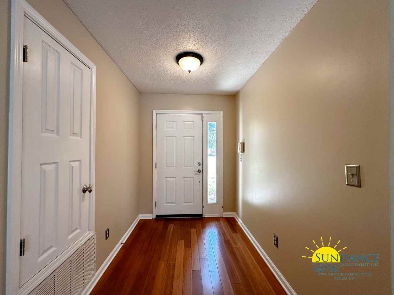 1034 Arthur Ashe Ct - Photo 3 of 34